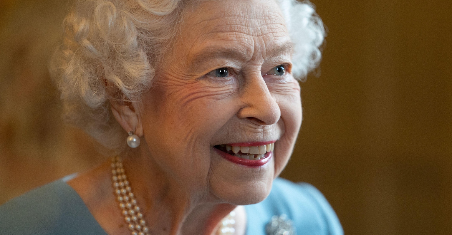 Aircraft carrying members of the Royal Family arrives in Scotland amid Queen's health concerns