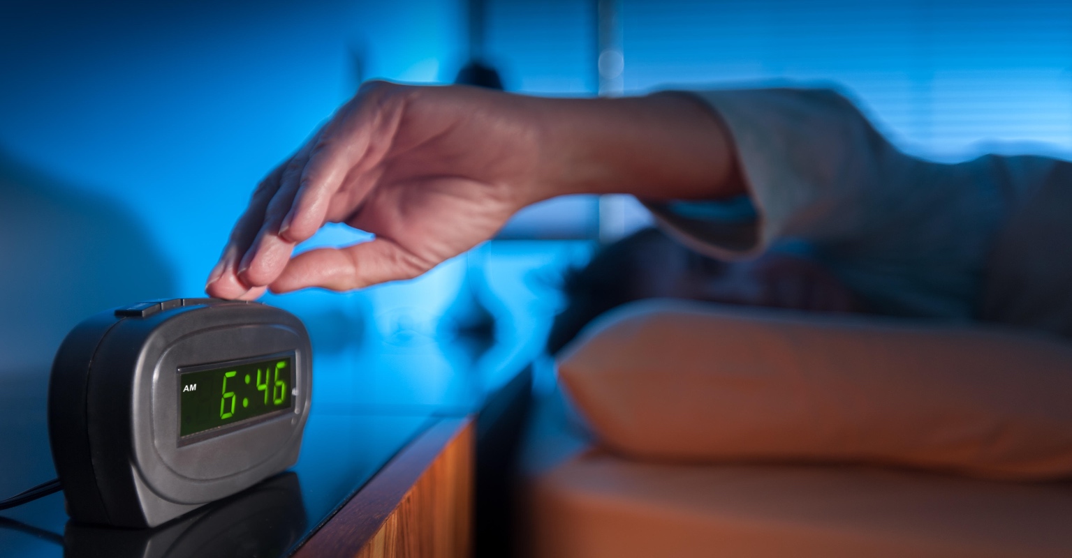 Wellness expert reveals the trick that will stop you from snoozing your alarm