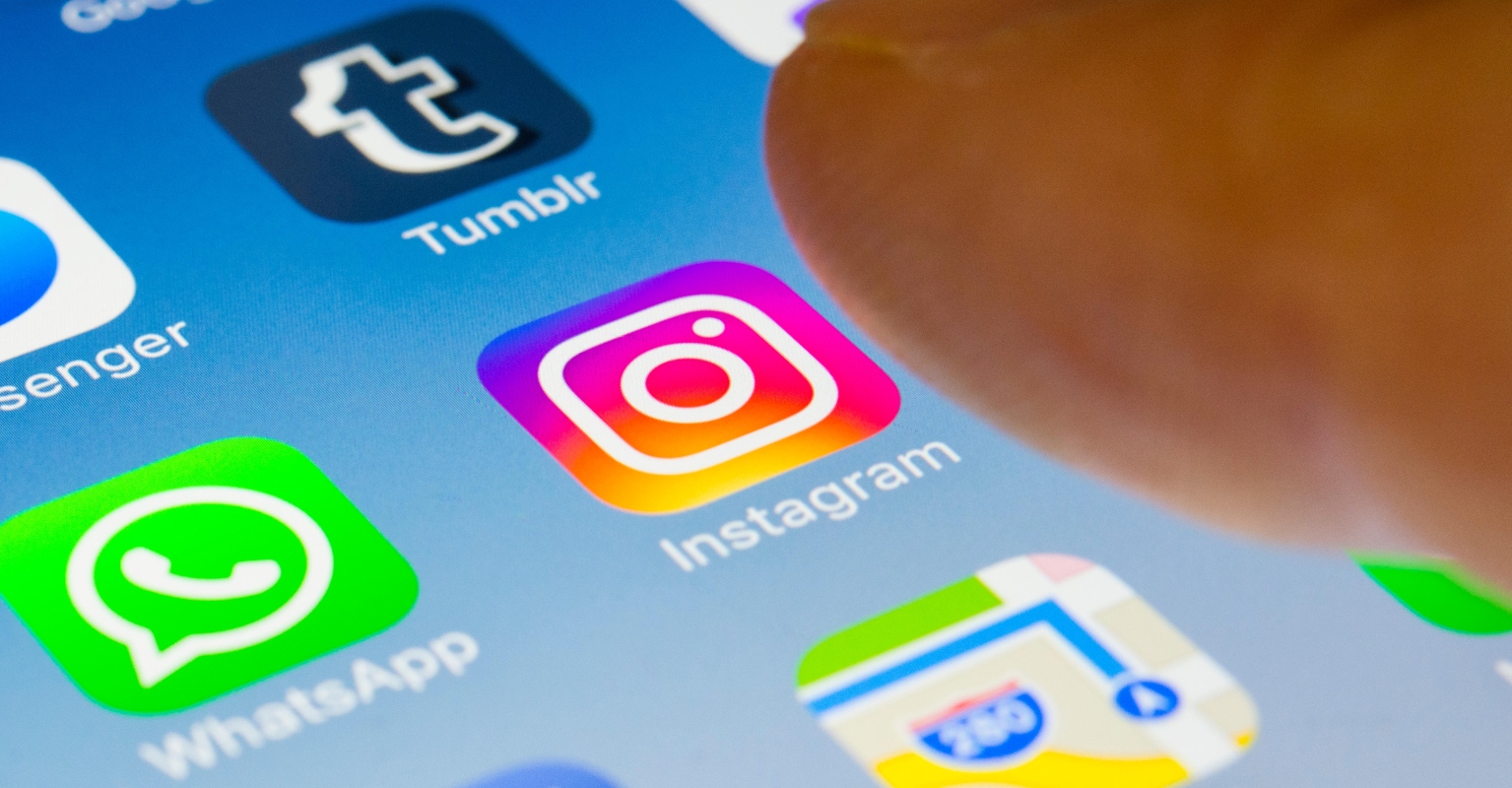 Self-love influencer shuts down troll that called her 'obese' and 'repulsive'