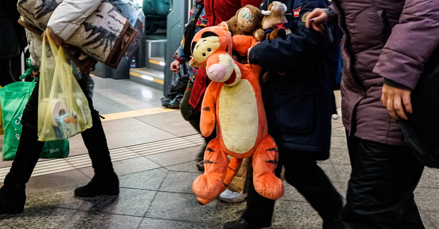 People are leaving strollers at Polish train station for Ukrainian parents arriving with children