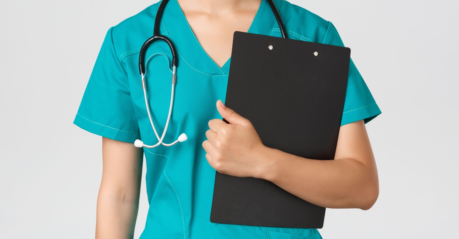 Hospice nurse reveals her patients' four biggest regrets before death