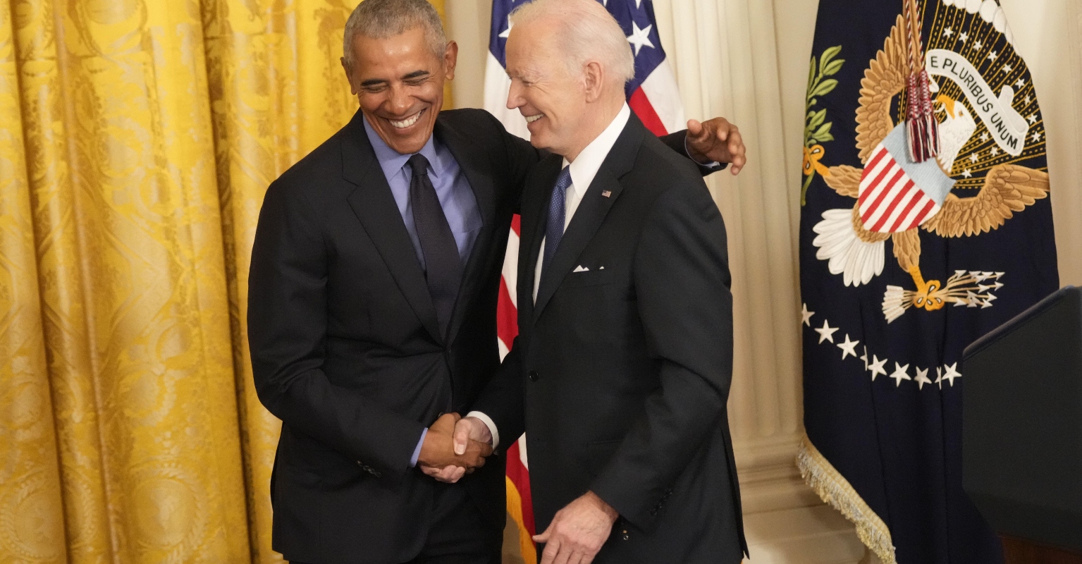 Obama praises Biden after viral videos appeared to show people flocking to speak to him and not Joe