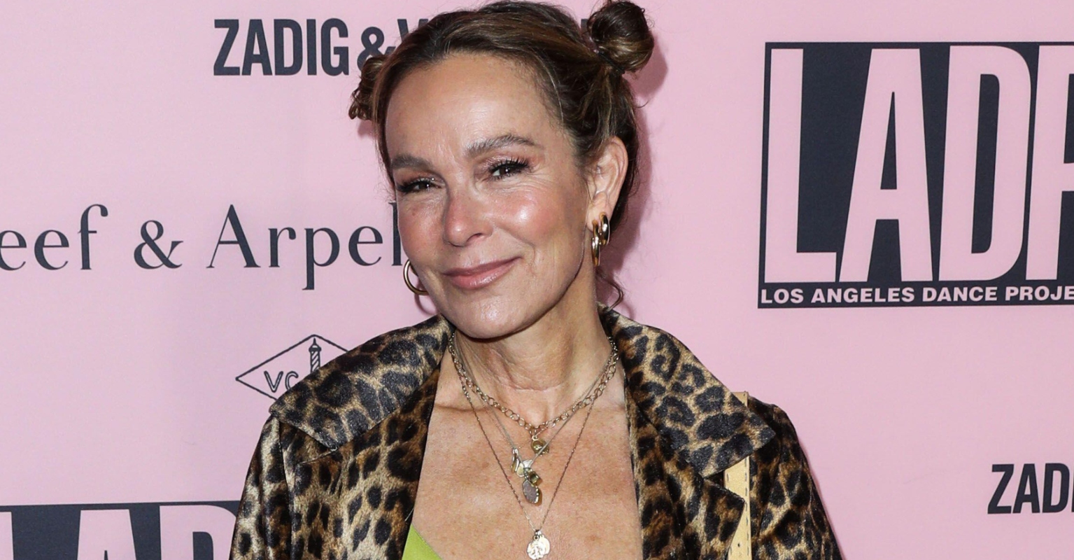 Jennifer Grey speaks out about being engaged to Johnny Depp and Matthew Broderick in the same month
