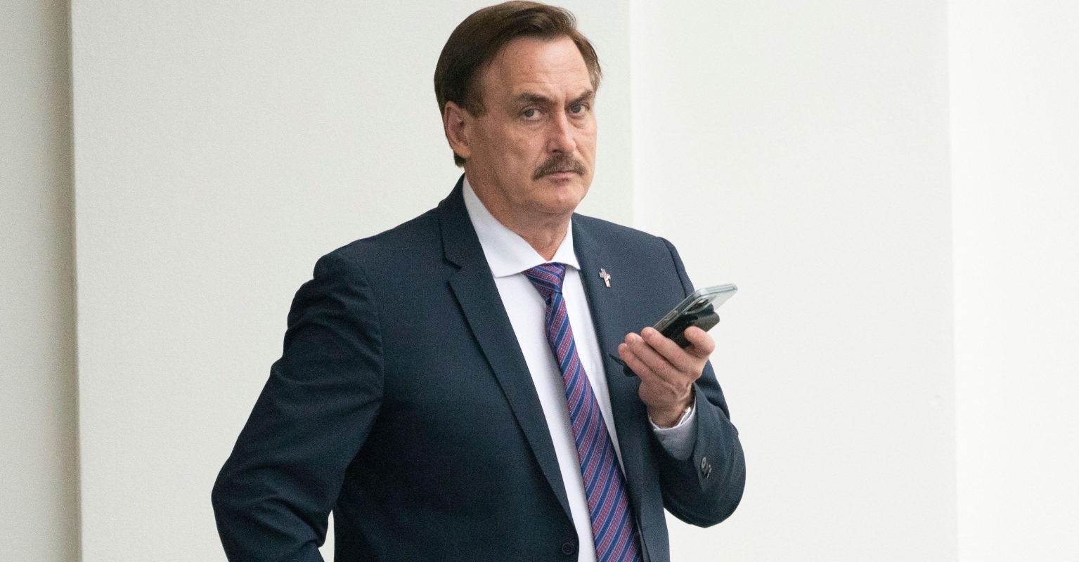 MyPillow CEO Mike Lindell rejoins Twitter... only to be banned again just hours later