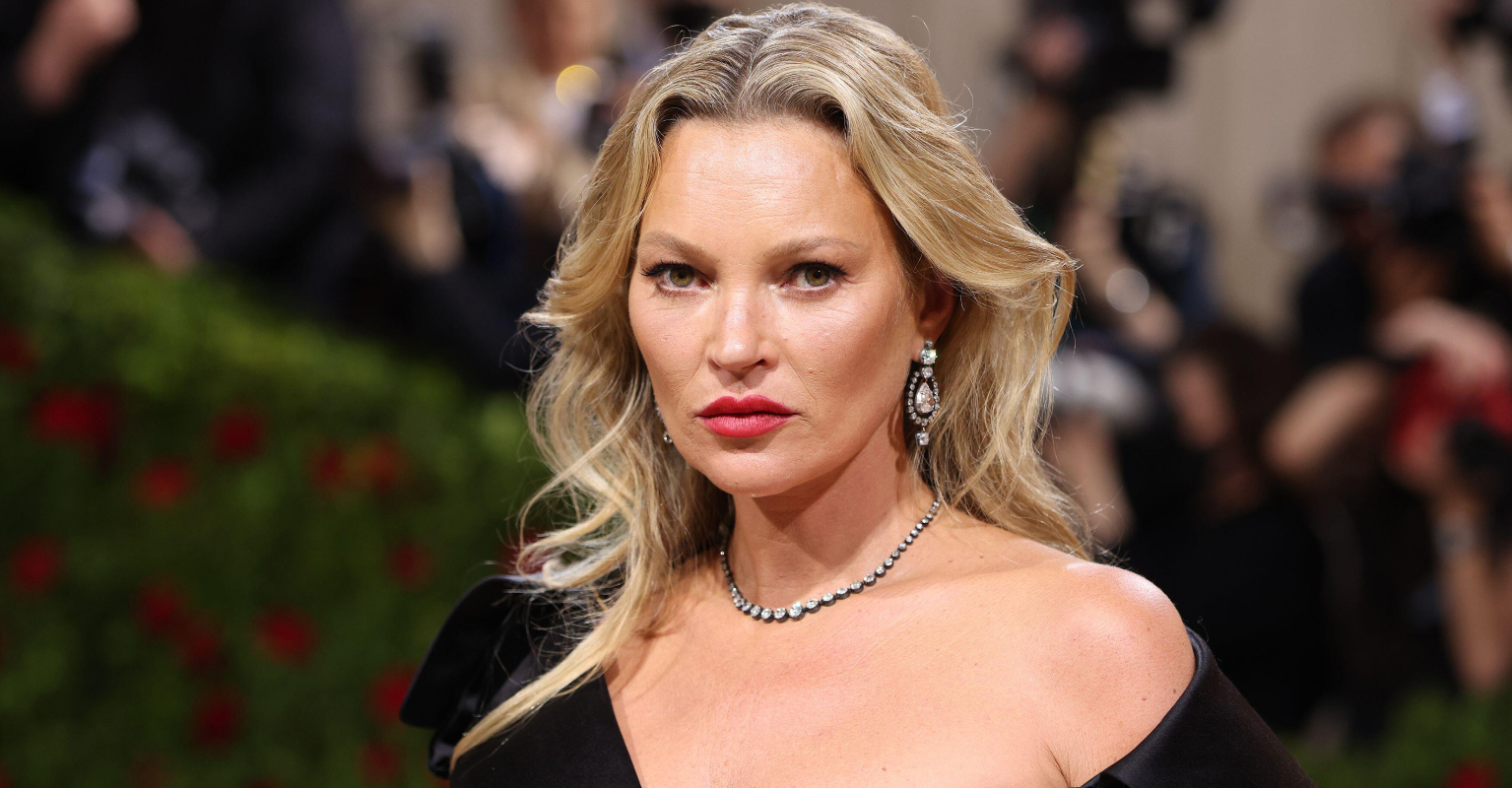 Johnny Depp seen smiling as Kate Moss delivers her testimony