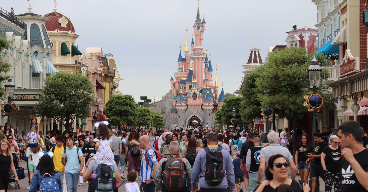 Man who had proposal interrupted at Disneyland speaks out