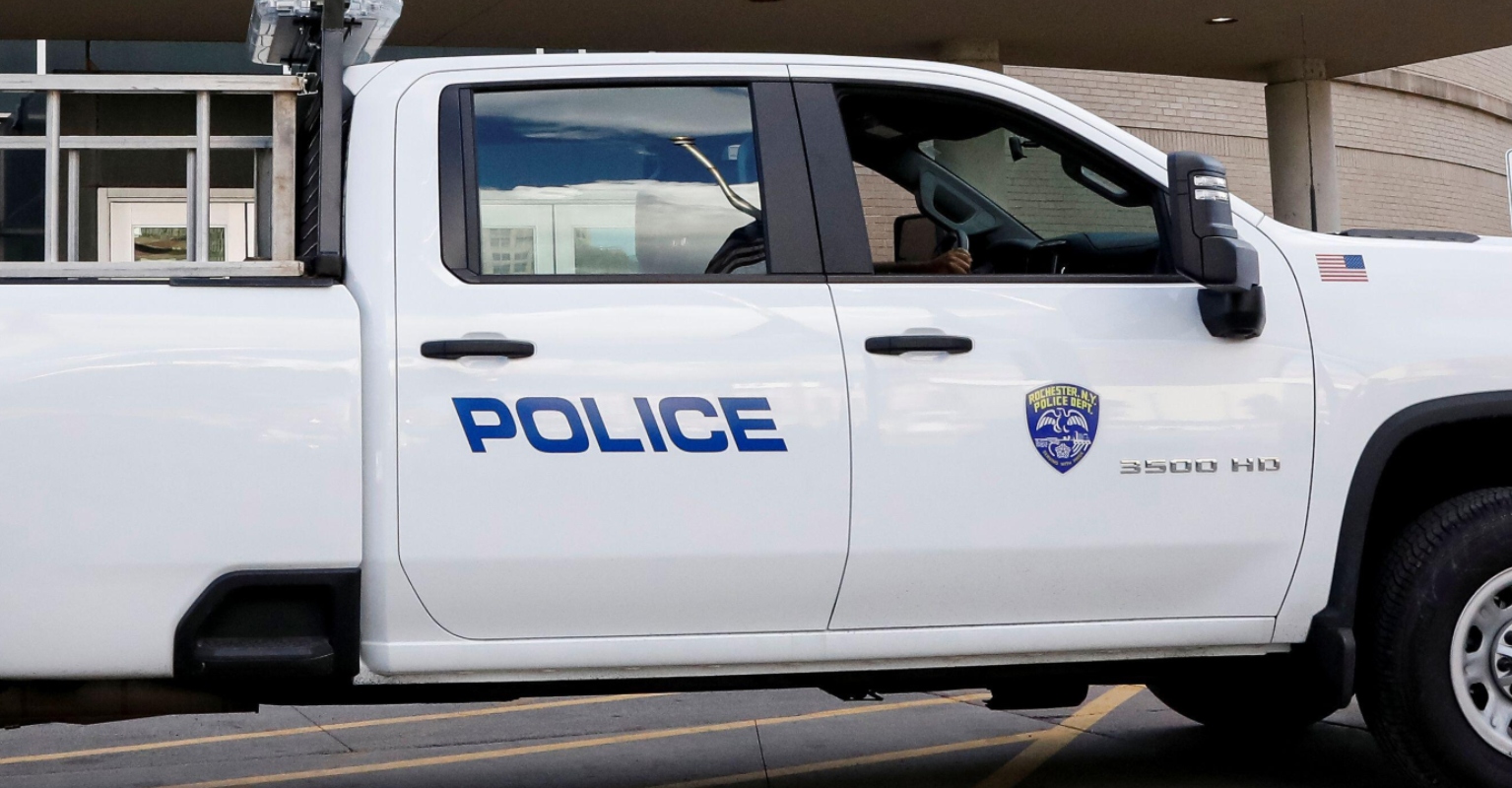 Cop put on desk duty after handcuffing EMT as she tried to help a patient