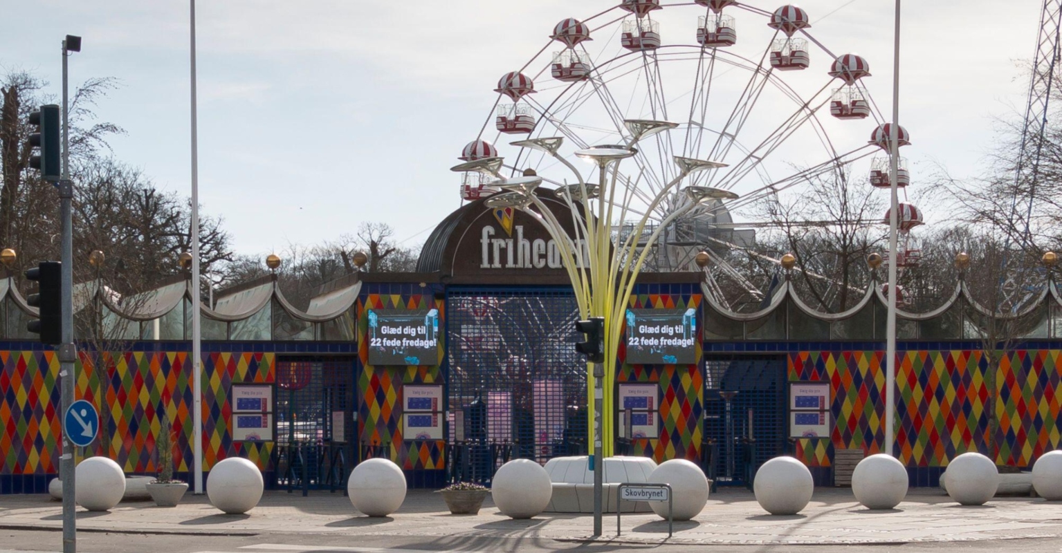 Girl, 14, dies after rollercoaster derails