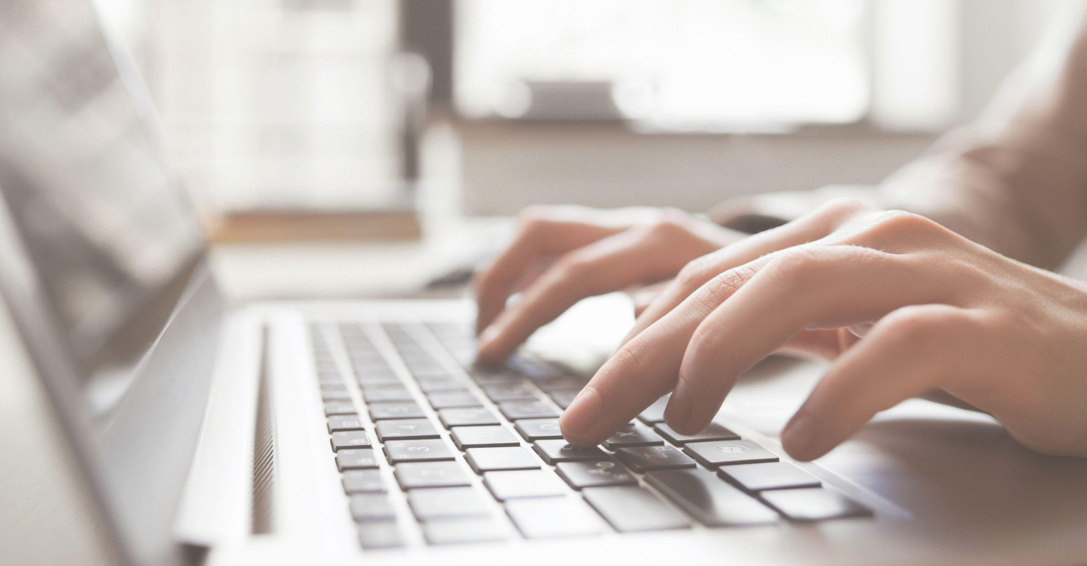 Job applicant secures interview after responding to rejection email with meme
