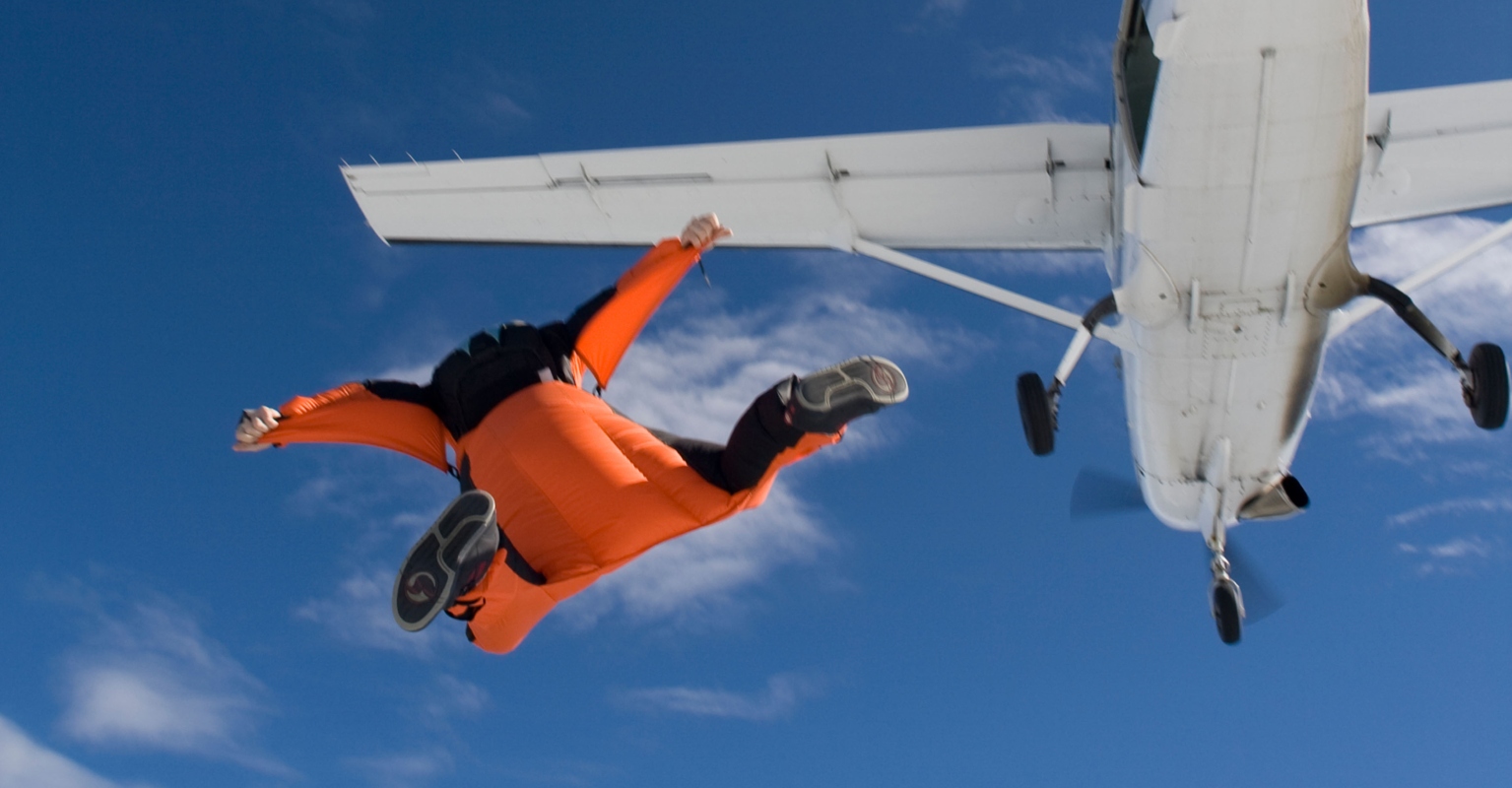 Experienced skydiver plunges 15,000ft to his death after both his parachutes fail to open