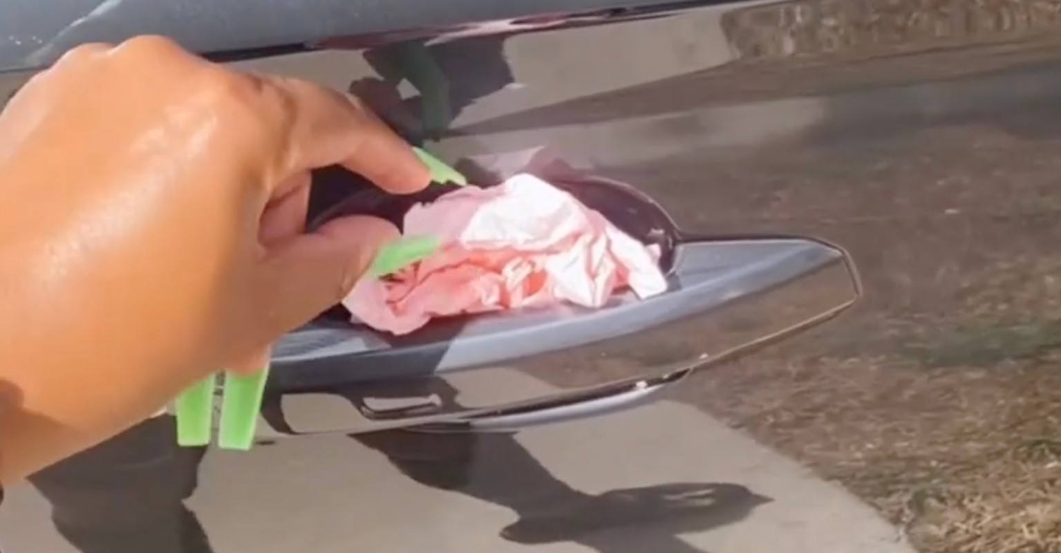 Texas woman says she was hospitalized after removing napkin found in car door
