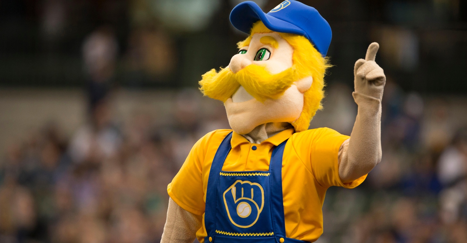 Reporter breaks arm and ribs after going down Milwaukee Ballpark Slide