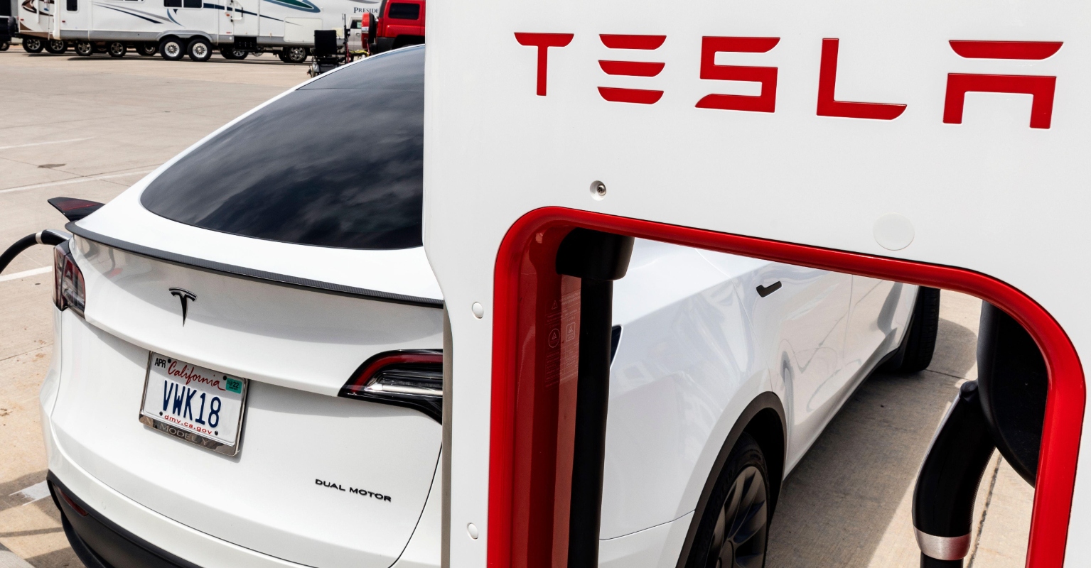 Tesla owner gets car key implanted in his hand