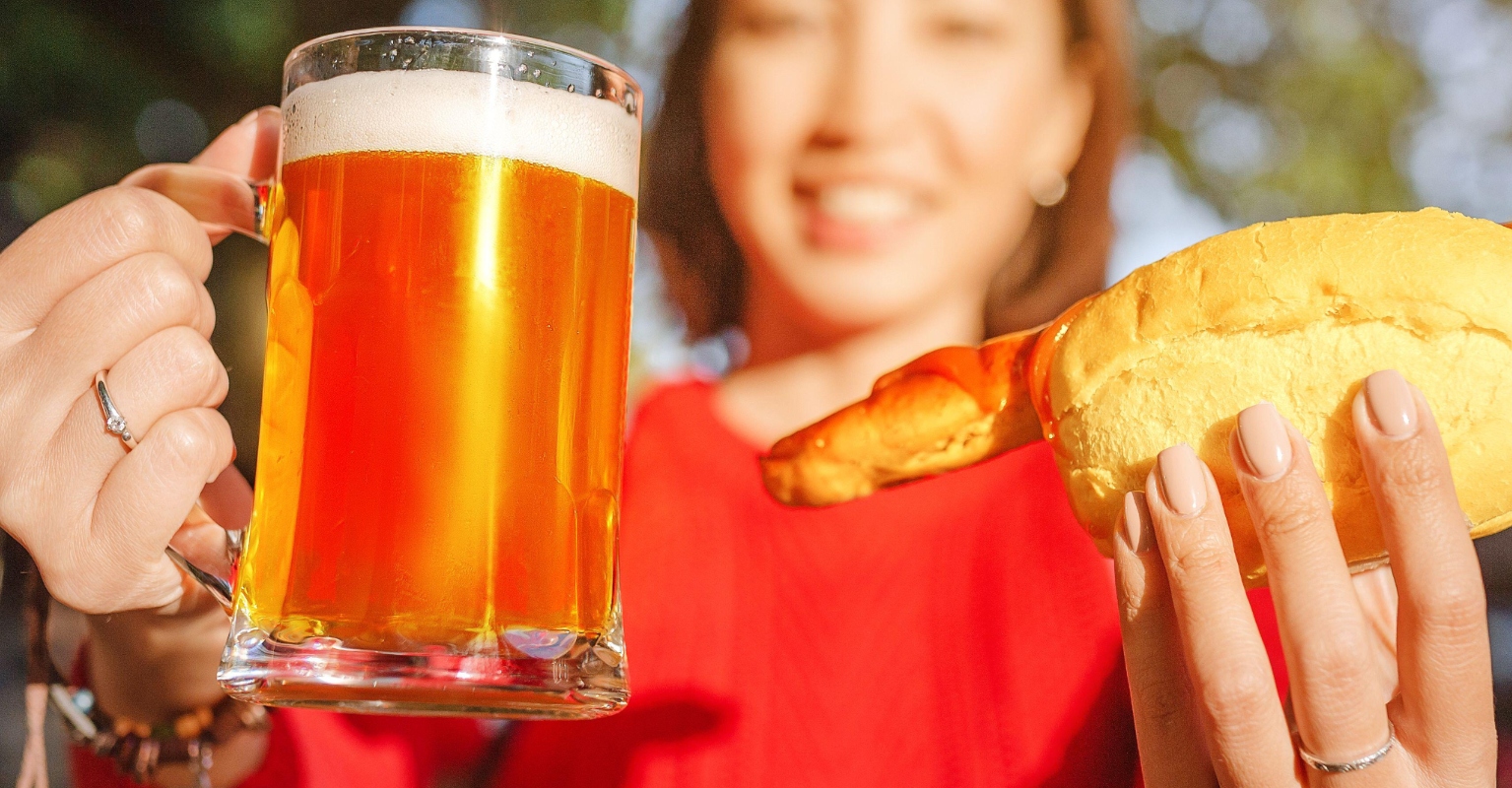 Yankees fan is roasted after he's seen turning his hot dog into beer straw at game