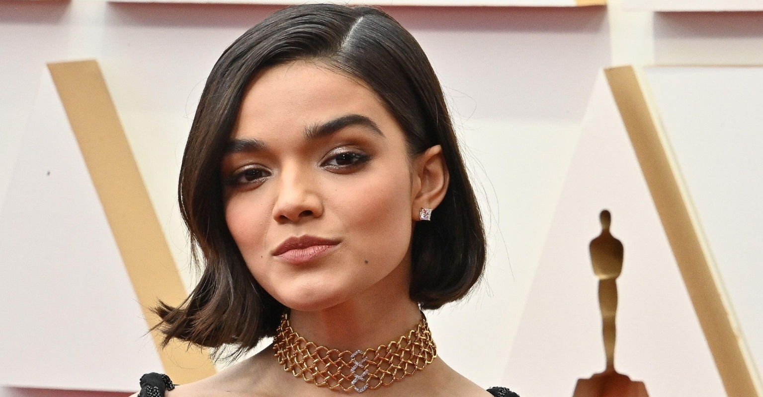 'Snow White' star Rachel Zegler takes down trolls attacking Halle Bailey over Ariel casting