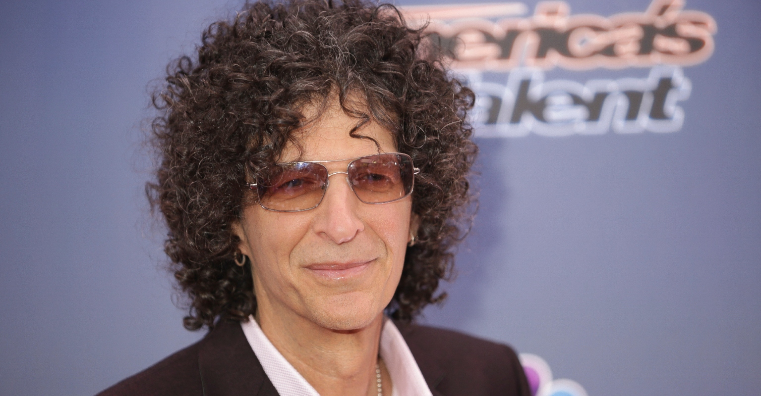 Howard Stern leaves 'bunker' for first night out with friends since 2020