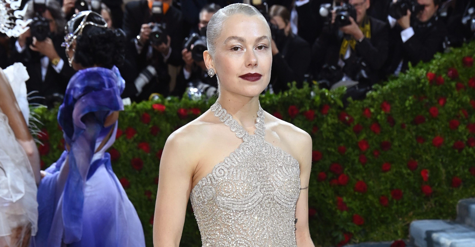Phoebe Bridgers slams Johnny Depp fans' 'disgusting' treatment of Amber Heard during trial