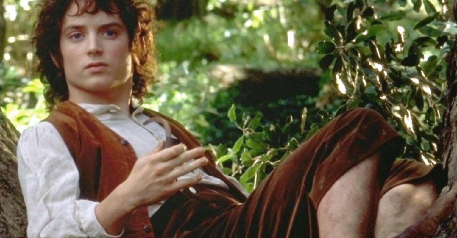 Woman says she looks like Frodo Baggins after getting bangs