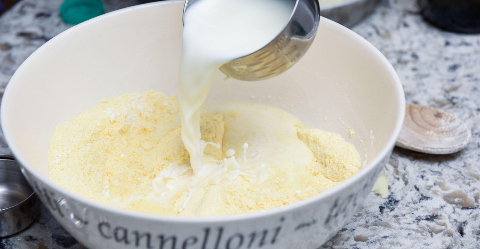 Mom sparks debate after admitting her family sick bowl and baking bowl are the same