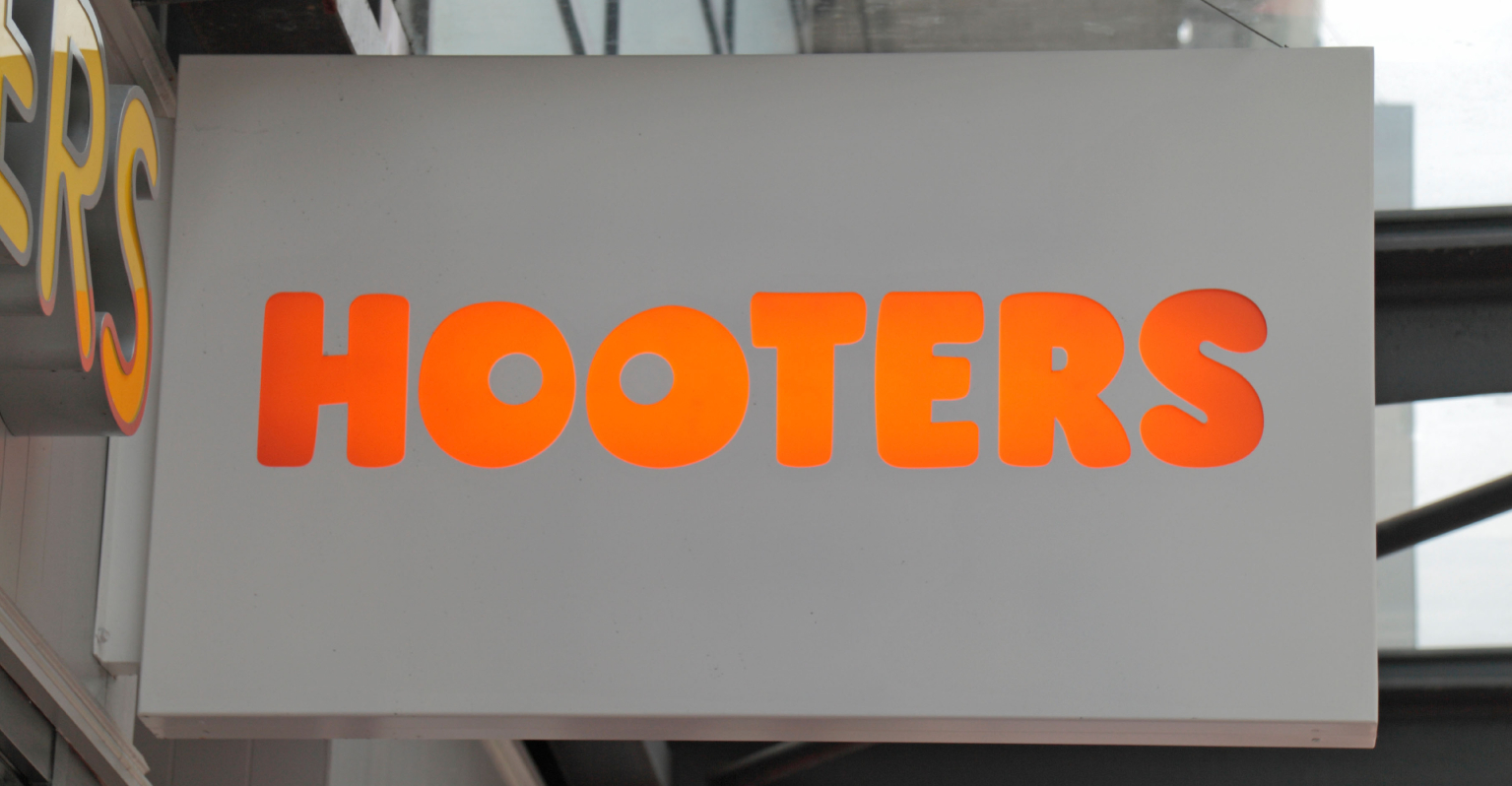 Dad took son, 9, to Hooters as a reward for good grades