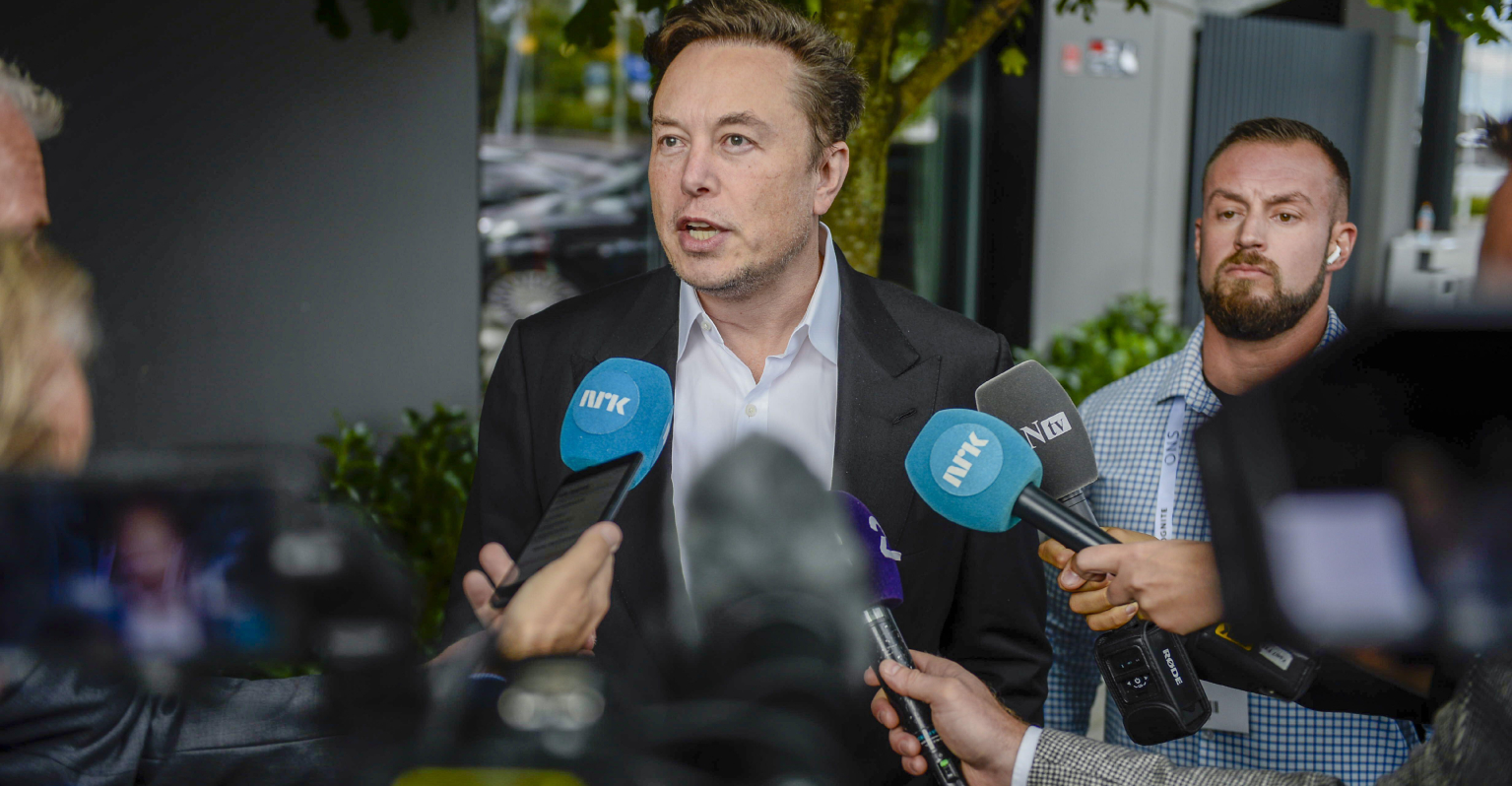 Elon Musk's ex-wife calls him out after he claimed their newborn died in his arms
