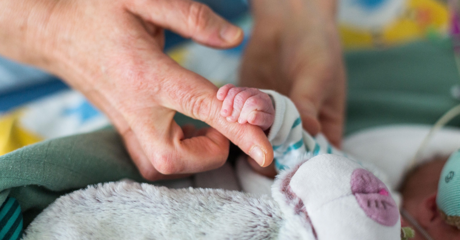 Baby born with tumor twice her size - team of 25 surgeons work tirelessly to remove it