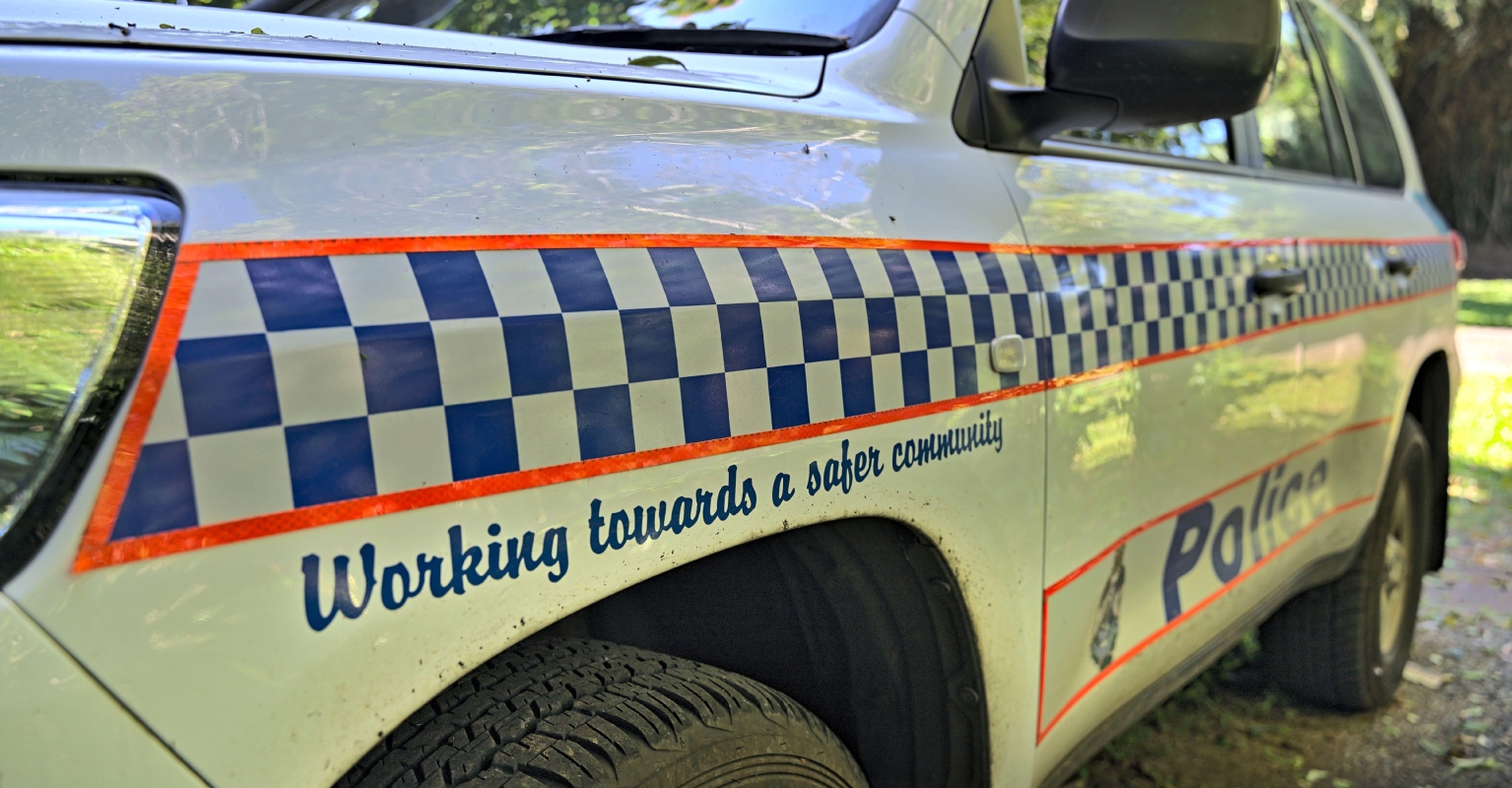 Police officer frantically texted family goodbye while being hunted down by gunmen