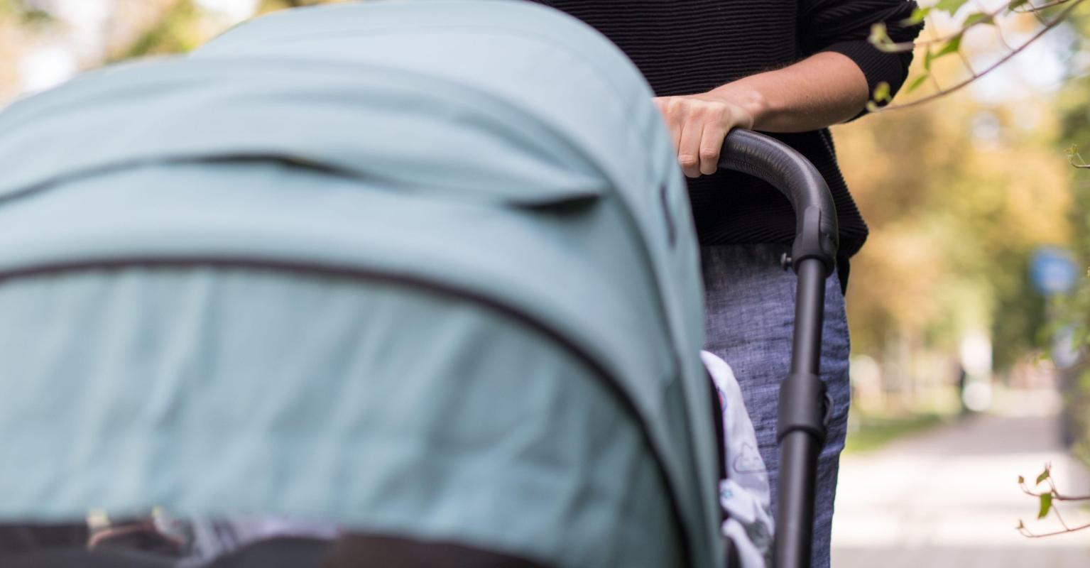 Mom slammed as 'selfish' for jumping bus line by walking to previous stop