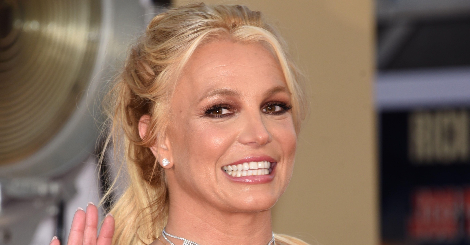 Fans are 'creeped out' after Britney Spears dunks her face in cake in bizarre video