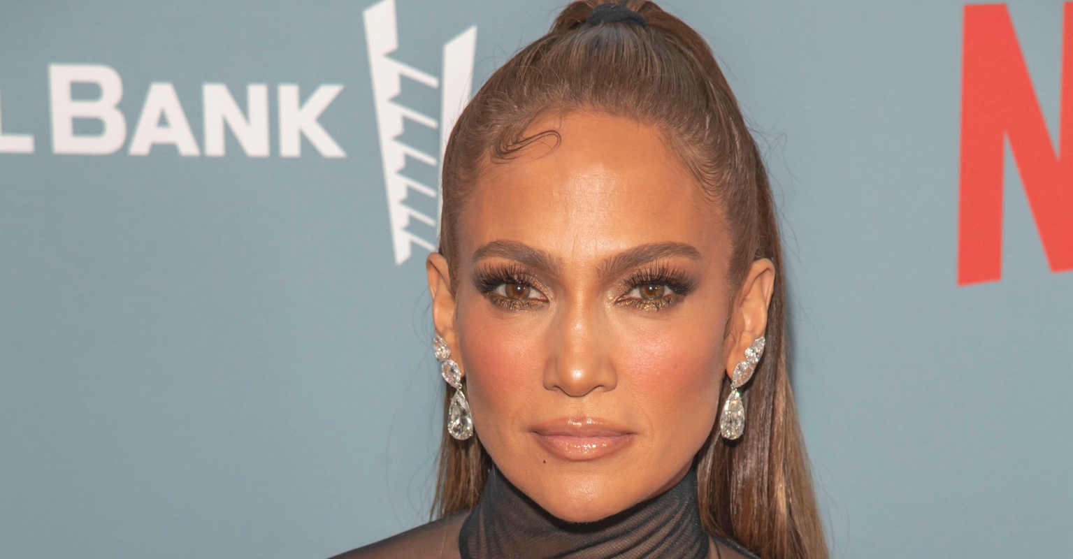 Skincare expert explains why Jennifer Lopez doesn't seem to age