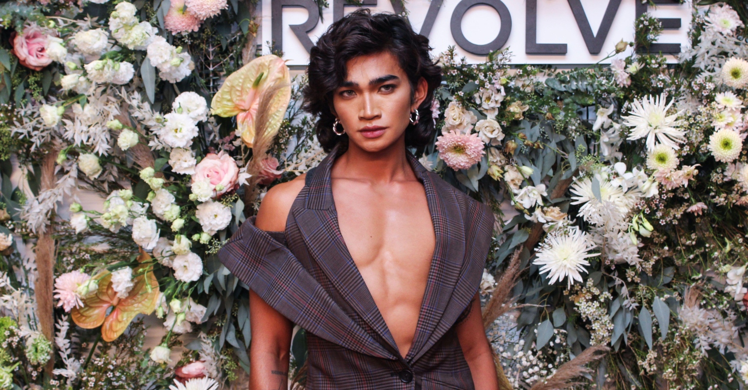 Beauty influencer suggests that he left the community because of 'white people'