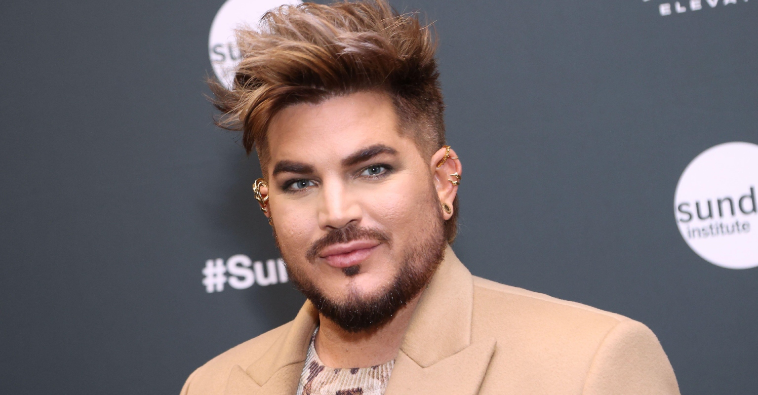 Famous singer looks unrecognizable as he transforms into old man for music video