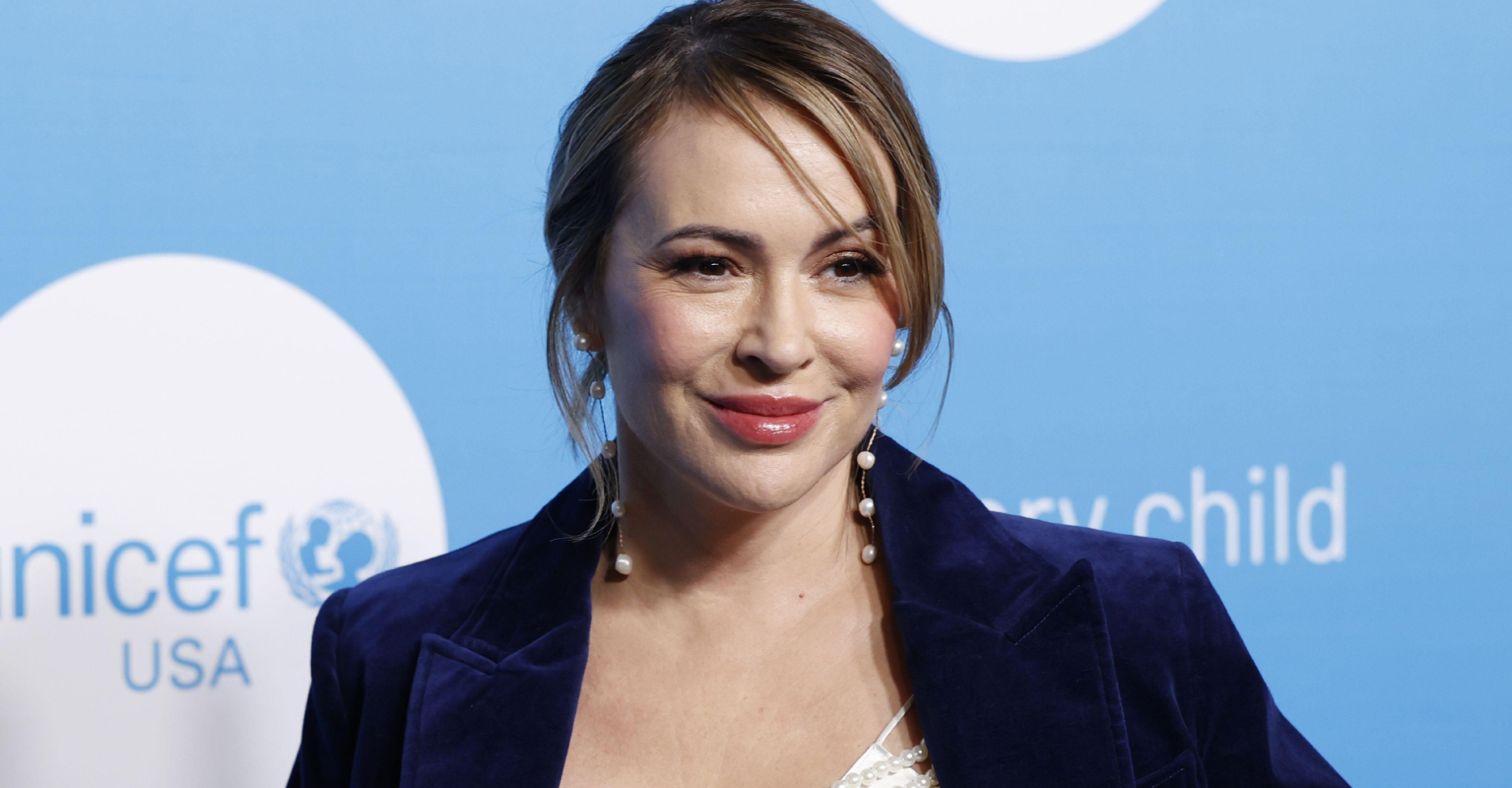 Alyssa Milano apologizes to Britney Spears after being called out for 'bullying' tweet