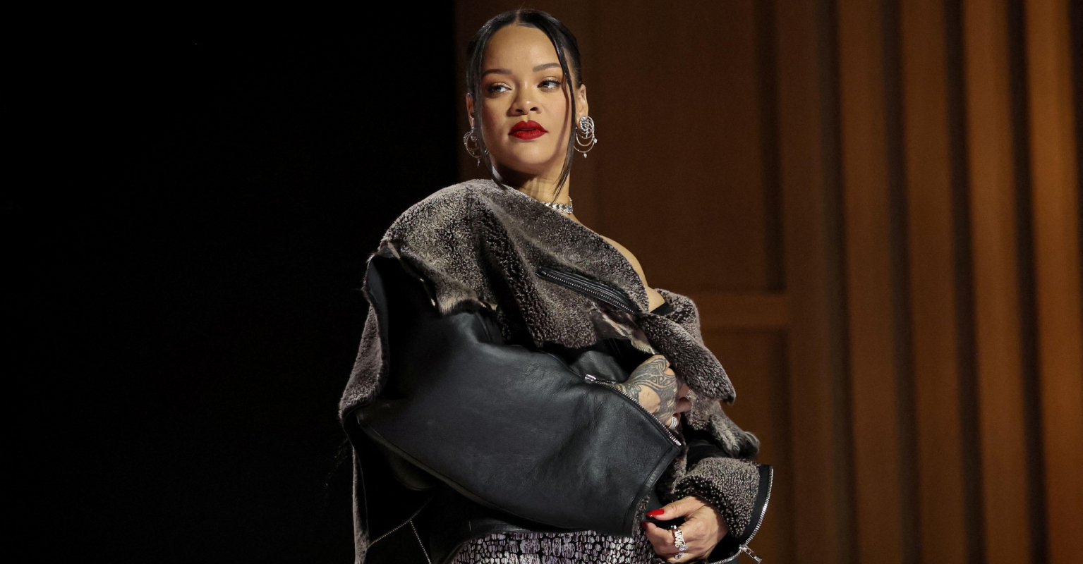People are saying Super Bowl halftime show ASL interpreter 'outperformed' Rihanna