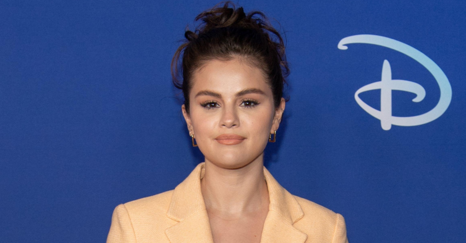 Selena Gomez praised for sharing 'authentic' make-up free selfies
