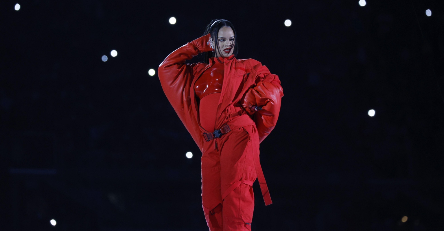 Rihanna fans baffled as star makes bizarre gesture during Super Bowl halftime show performance