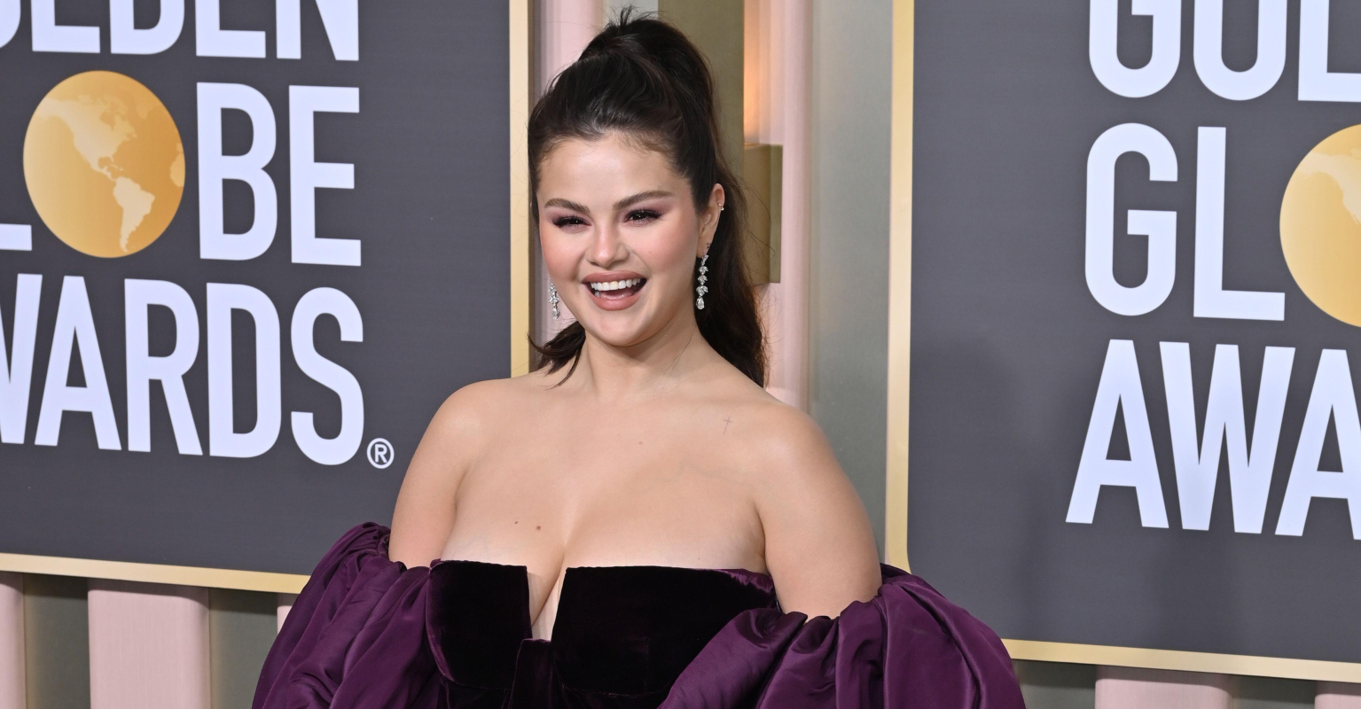Selena Gomez flooded with love from fans after sharing make-up free selfies