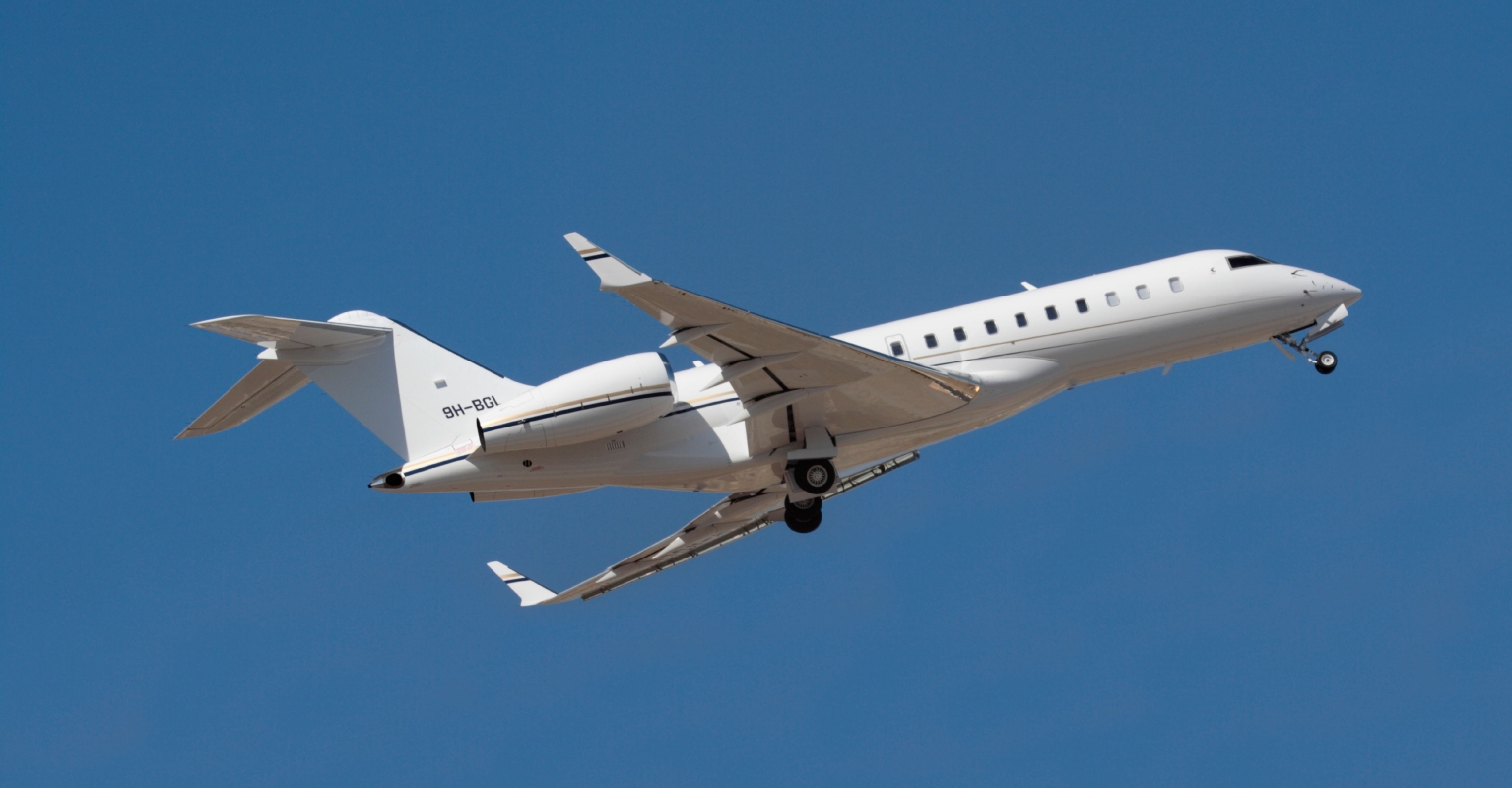 Passenger killed following severe turbulence named as former White House official