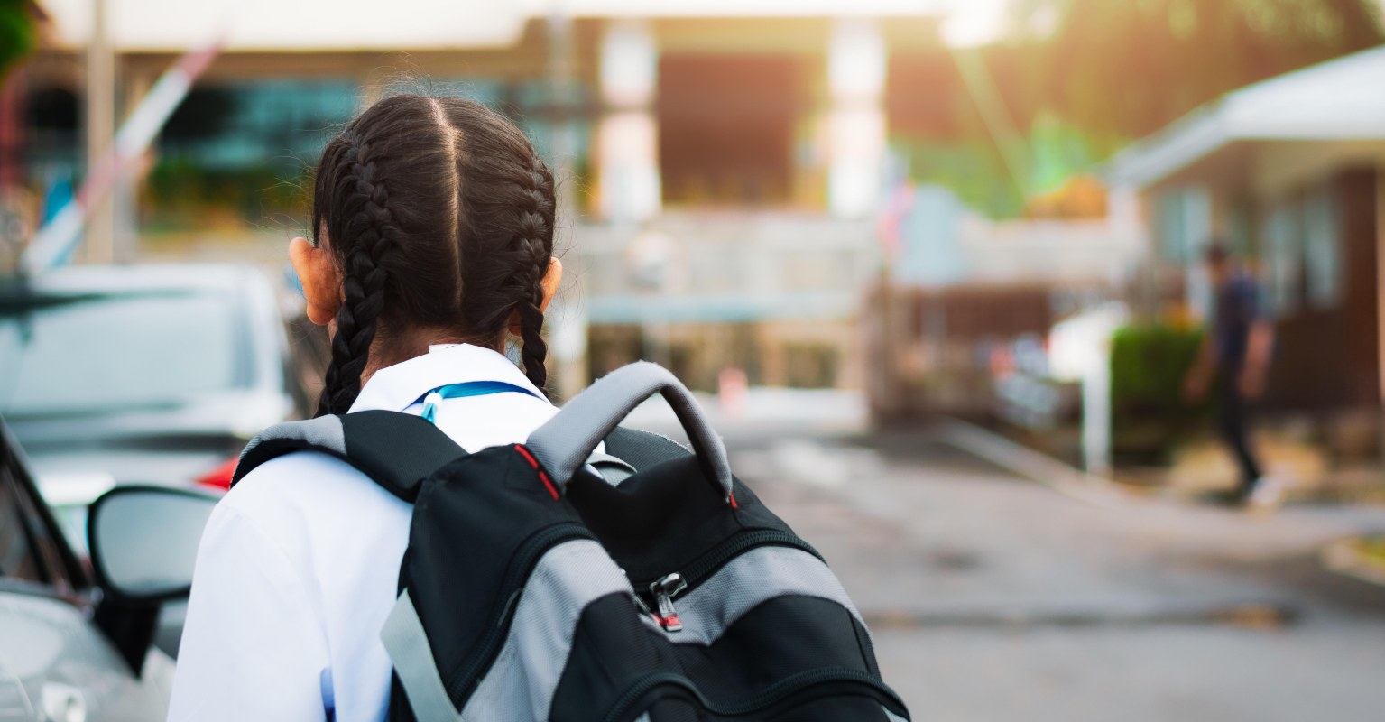 Woman shares tone-deaf things ‘people who grew up with money’ asked her at school