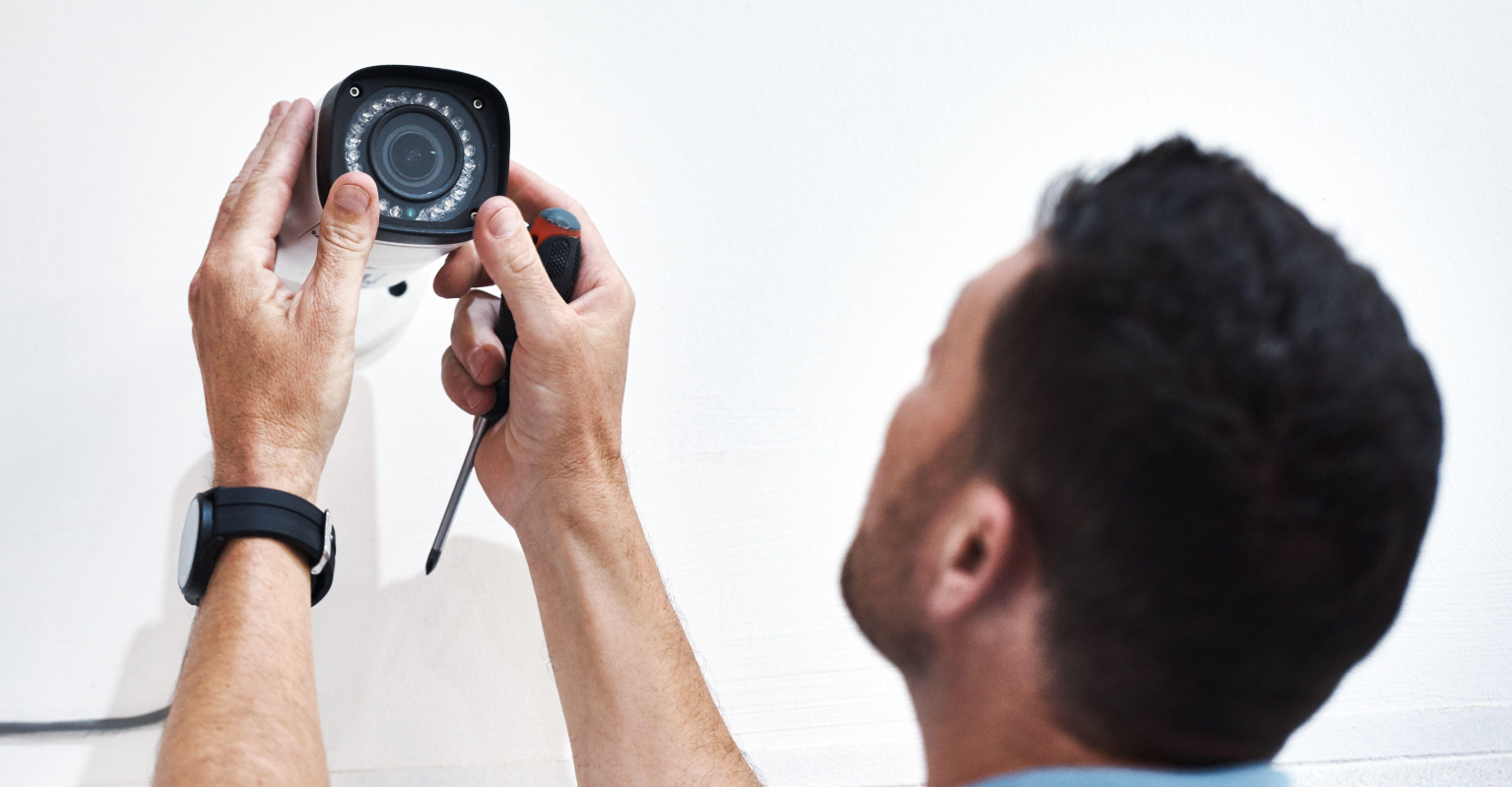 Woman claims she caught her boyfriend cheating on her through CCTV on cruise