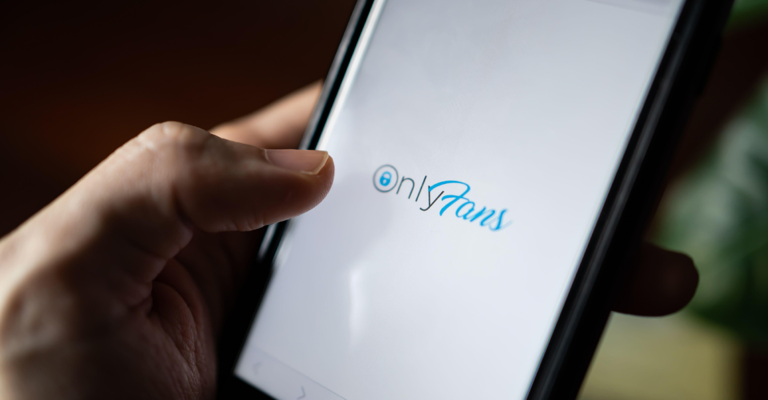 Bride-to-be says cousin 'ruined her relationship' after she gifted her fiancé a discount to her OnlyFans