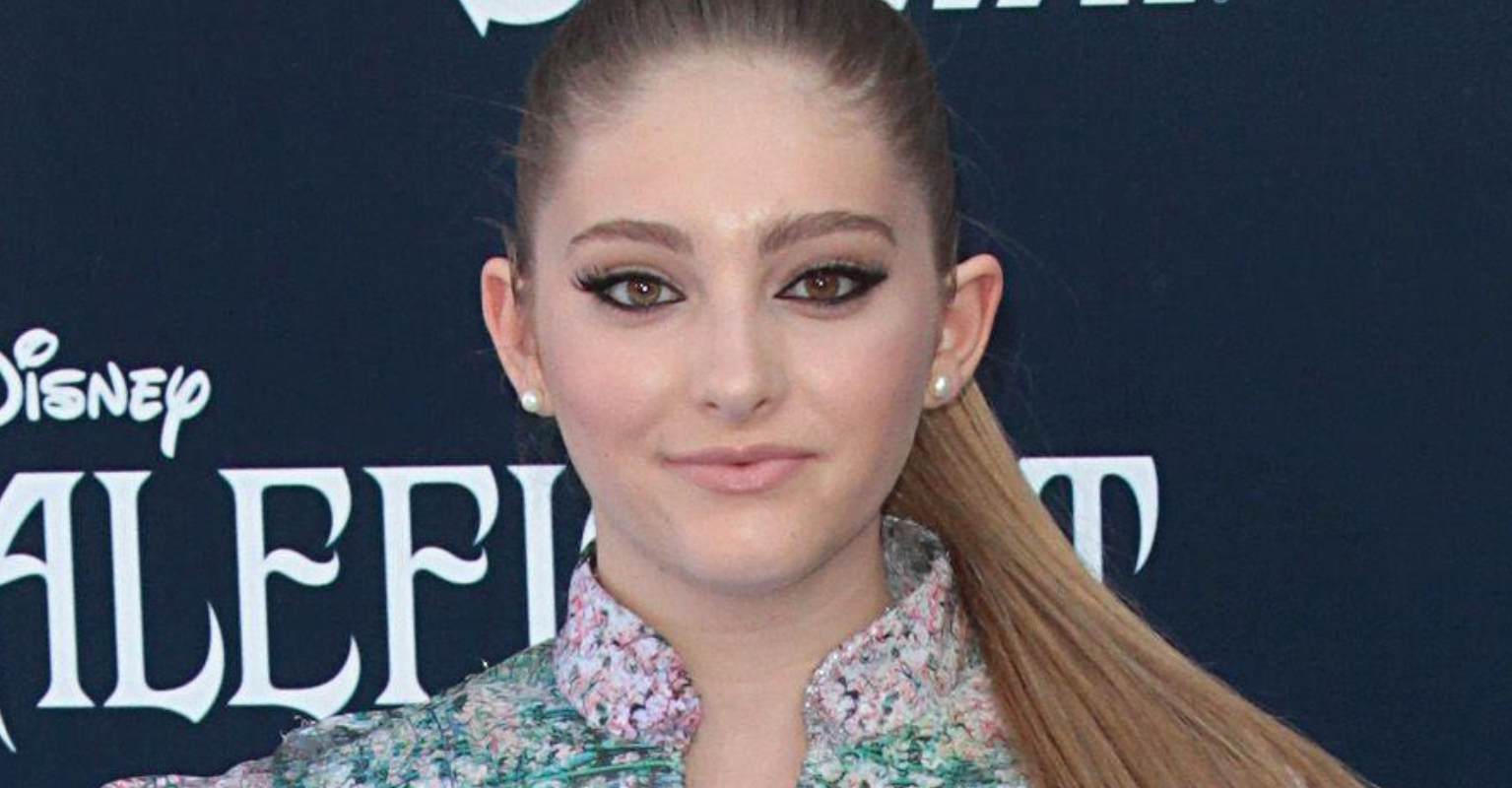 'Hunger Games' star Willow Shields forced to leak her own nudes after 'being blackmailed'