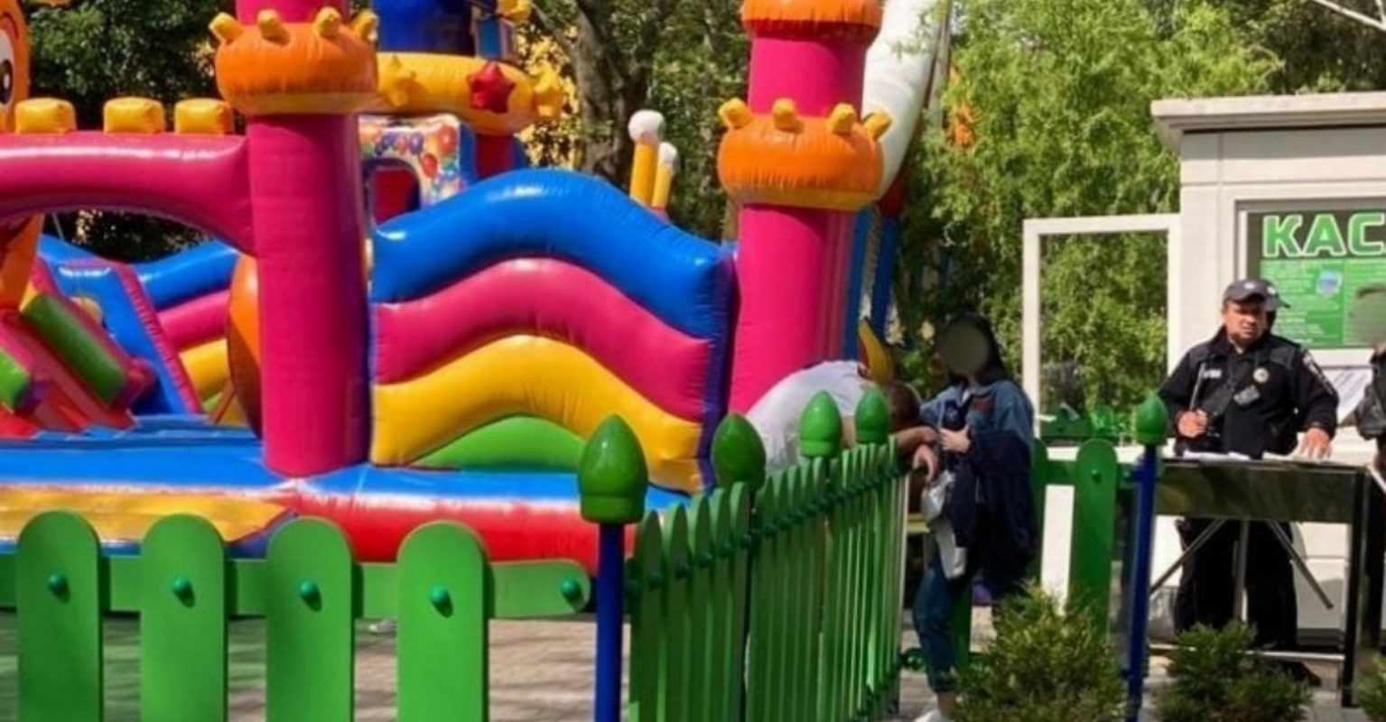 Girl, 4, Dies In Freak Accident At Amusement Park While Staff Were ...