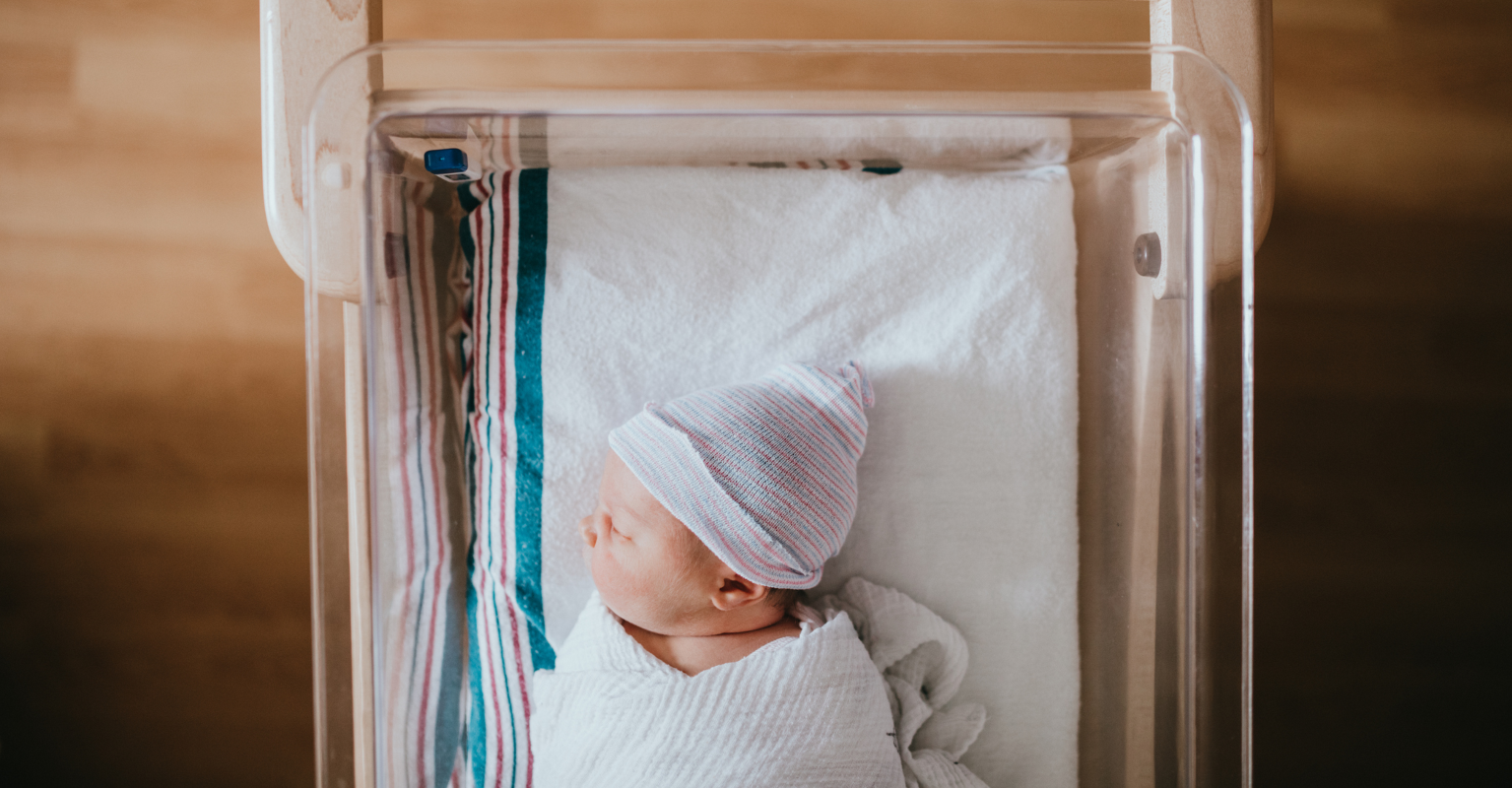 3-day-old newborn stuns mom as she lifts head and starts crawling