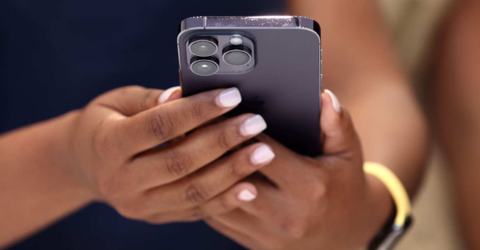 iPhones will finally stop autocorrecting 'f**k' to 'duck' thanks to new Apple update