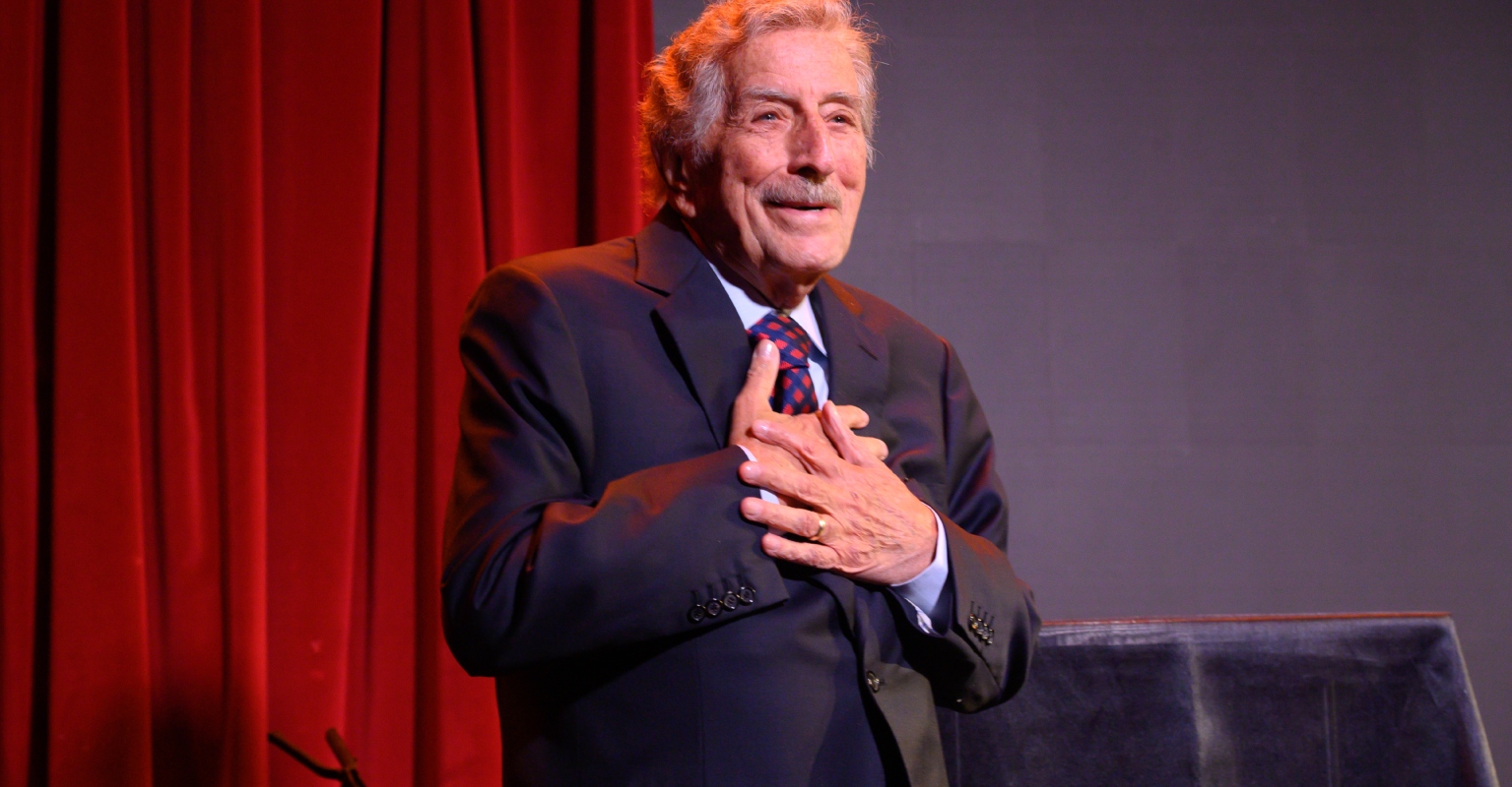 Legendary jazz singer Tony Bennett dies at 96