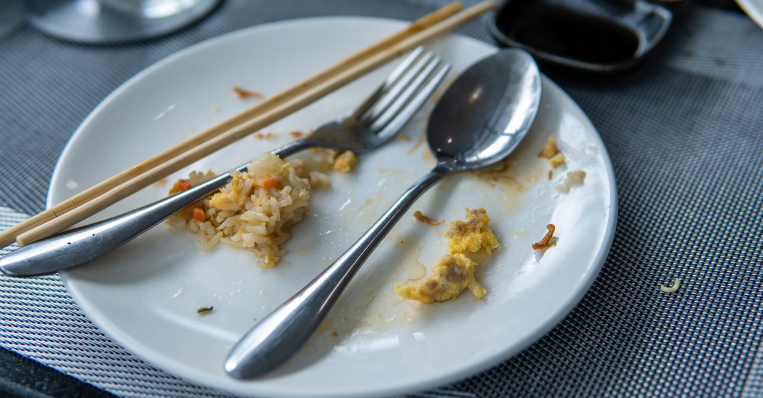 Angry mom speaks out after server asks her to clean up the mess her son made in restaurant