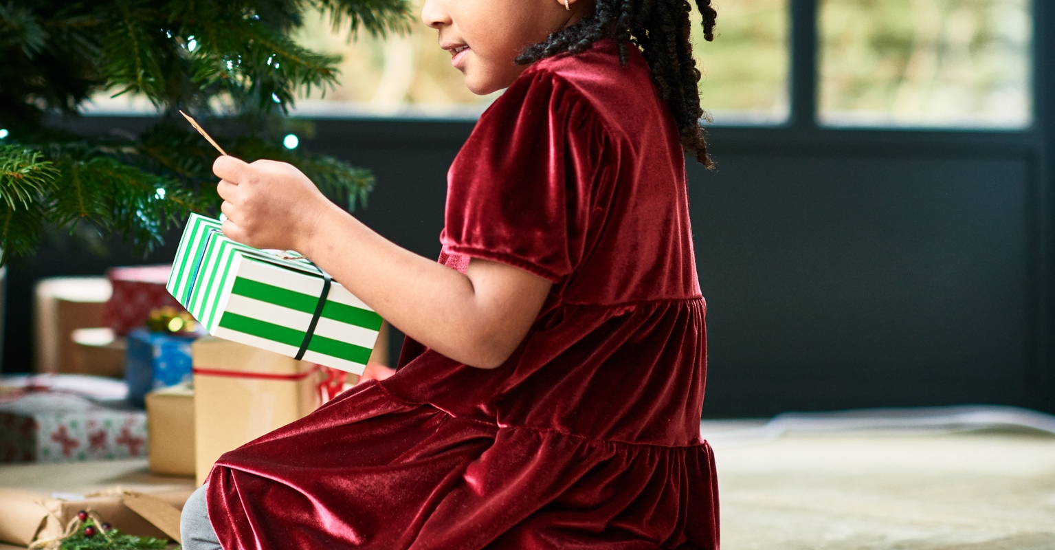 Social media users left horrified after child receives slim tea for Christmas