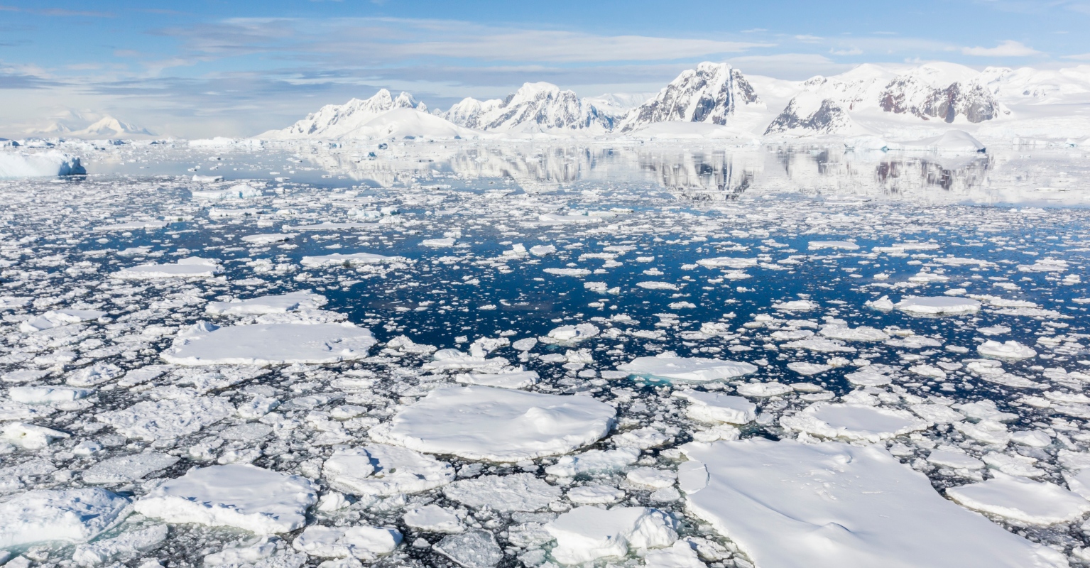 A submersible has vanished beneath the so-called ‘Doomsday Glacier’ in Antarctica