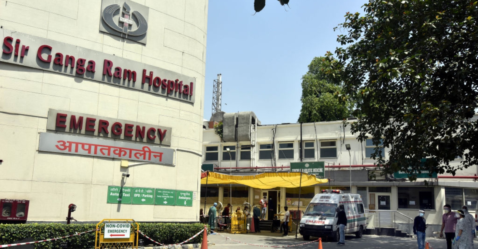 Man undergoes miraculous double hand transplant following freak accident